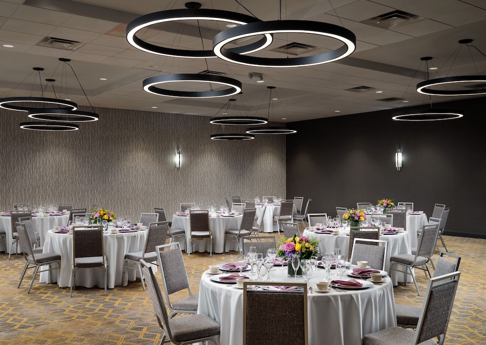 Holiday Inn Boston Dedham Hotel & Conference Center by IHG - photo 32