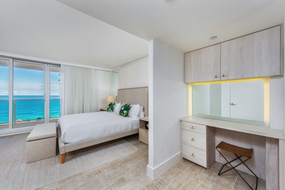 Eco hotel Condo #239377 2 Bedrooms 2.5 Bathrooms Hotel Room - photo 10