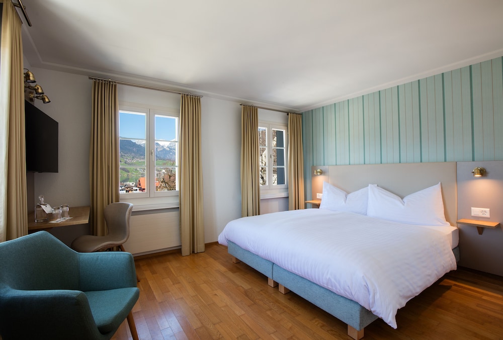 Hotel Kreuz by b_smart — hotel in Sachseln