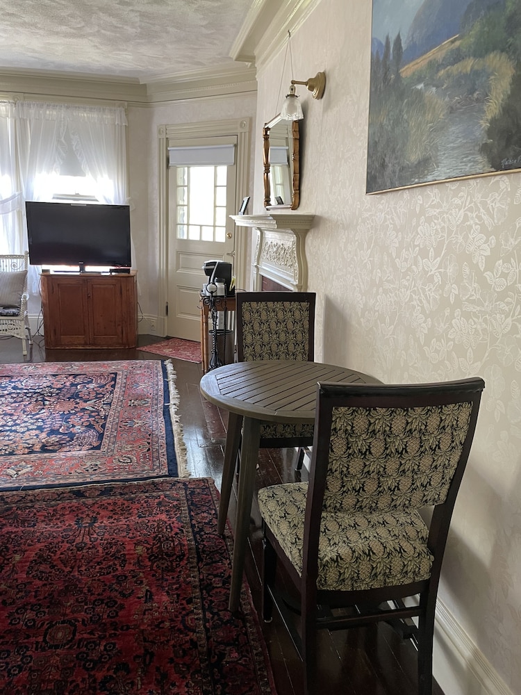 Moseley Cottage Inn & Town Motel - photo 46