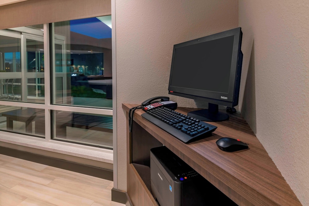 TownePlace Suites by Marriott Leavenworth - photo 28