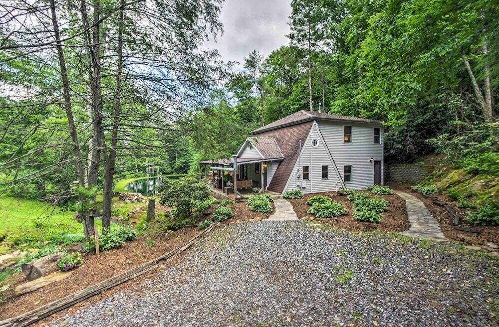 Serene Todd Getaway w Private Pond & Creek Views — hotel in West Jefferson