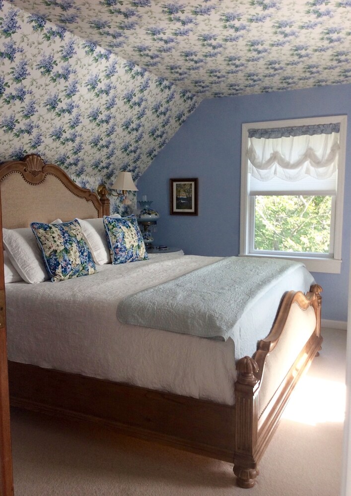 Bald Mountain House Inn at the Wolf Laurel Resort - photo 10