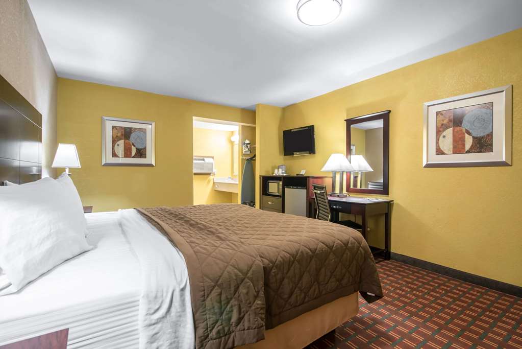 Rodeway Inn Towanda - photo 22