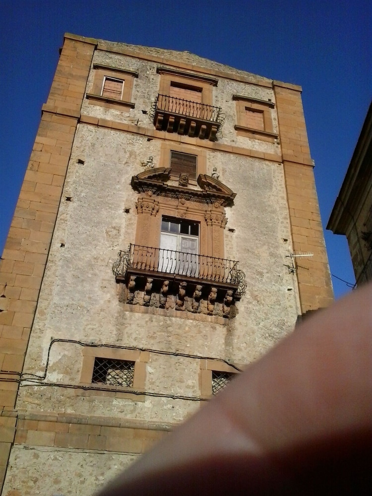 La Dea Bendata — Piazza Armerina