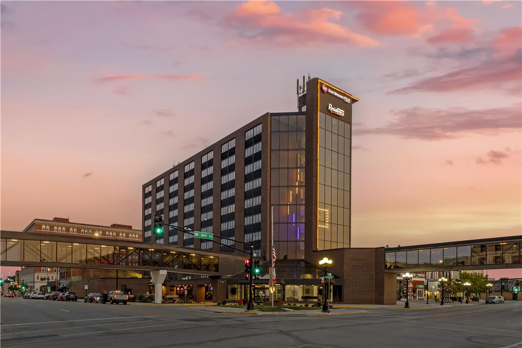 Best Western Plus Waterloo & Cedar Falls - photo 10