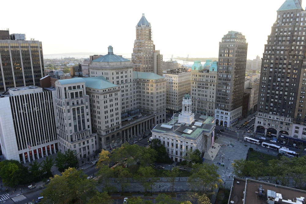 New York Marriott at the Brooklyn Bridge - photo 87