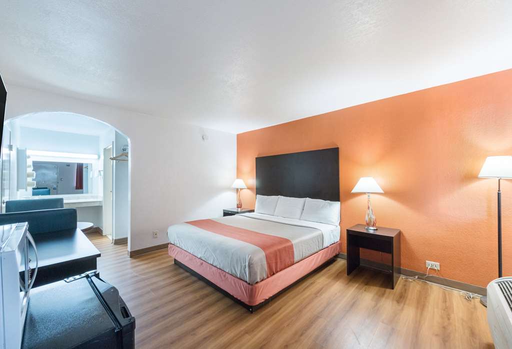 Motel 6 San Antonio TX I10 West - photo 15