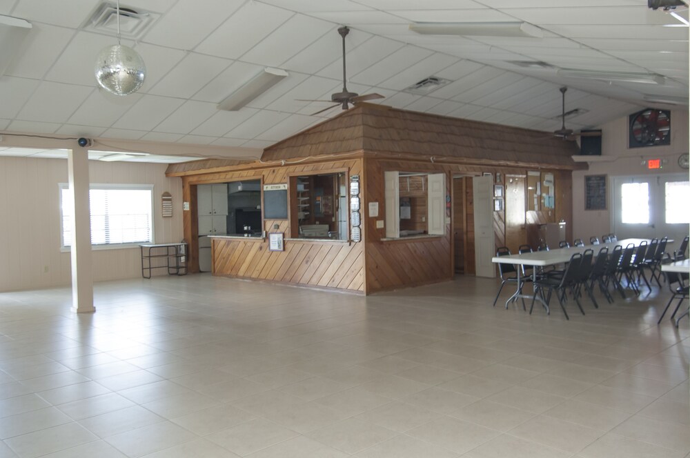 Settler's Rest RV Resort - photo 11