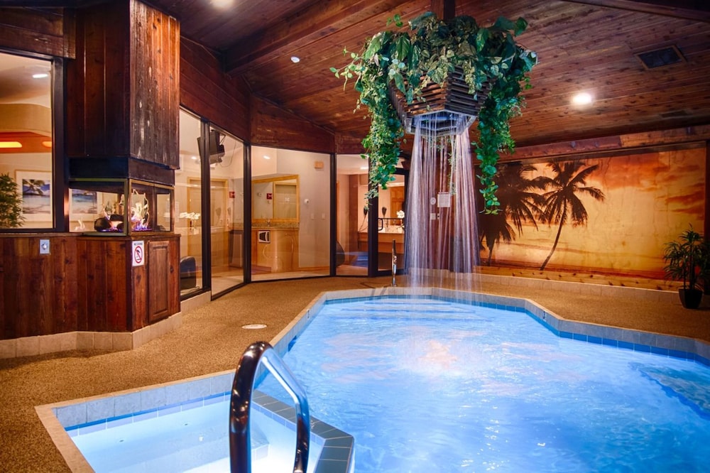 Sybaris Pool Suites Indianapolis - photo 41