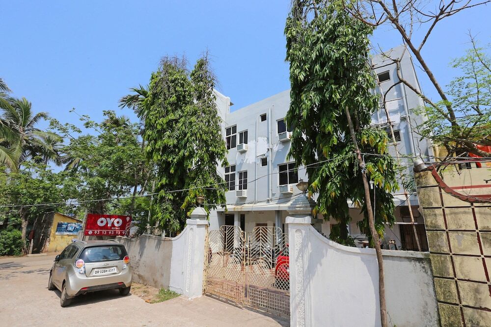 D2 Holiday Inn in Puri, India