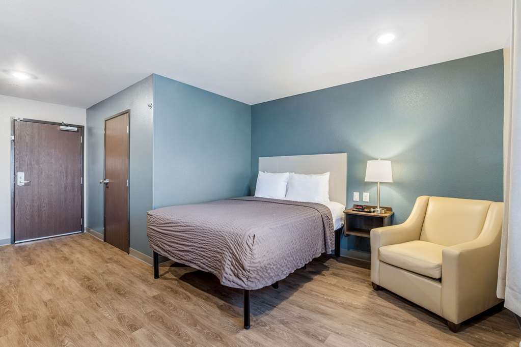 WoodSpring Suites Colton - photo 11
