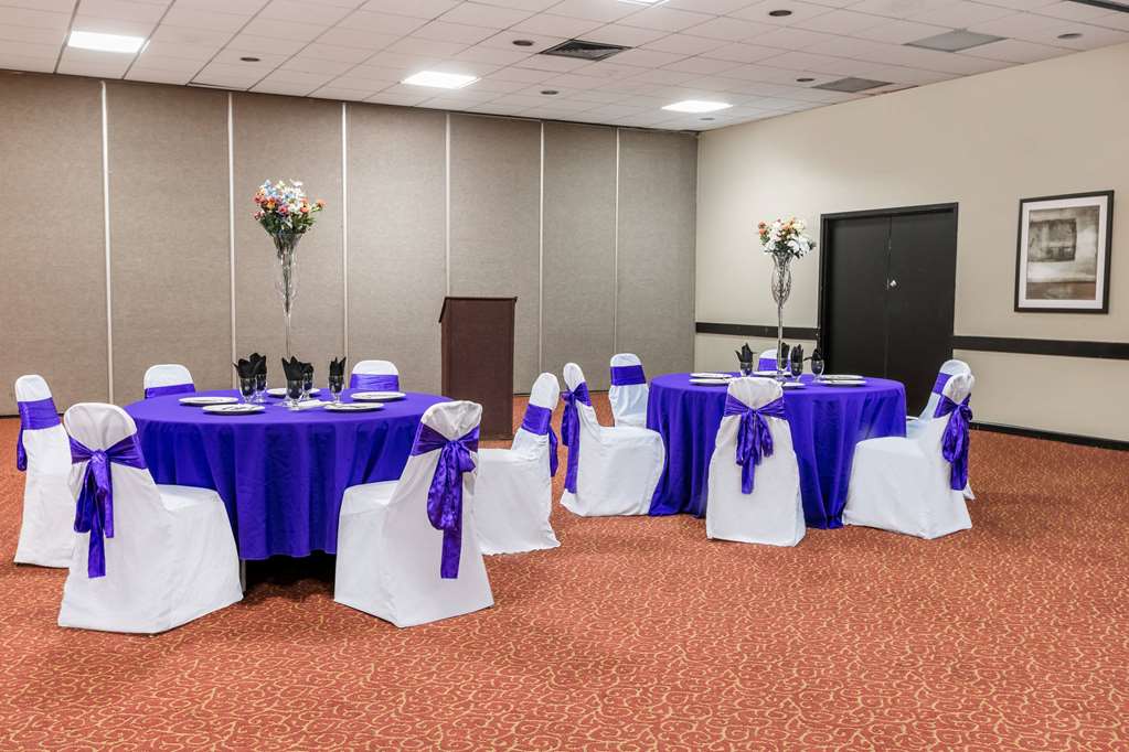 Ramada by Wyndham Odessa Near University of Texas Permian - photo 17