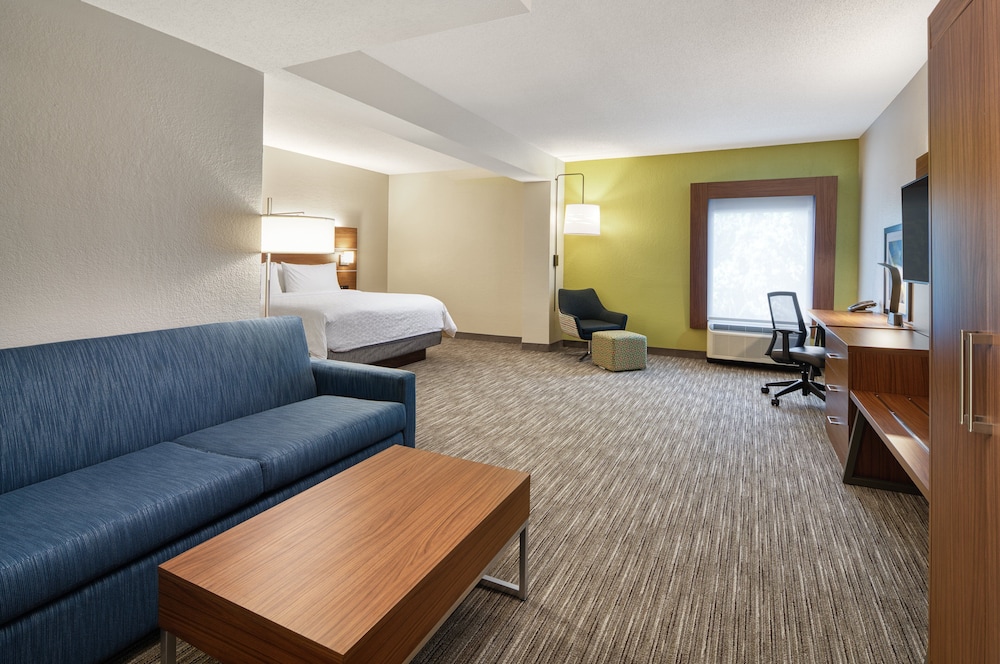 Holiday Inn Express Statesboro by IHG - photo 13