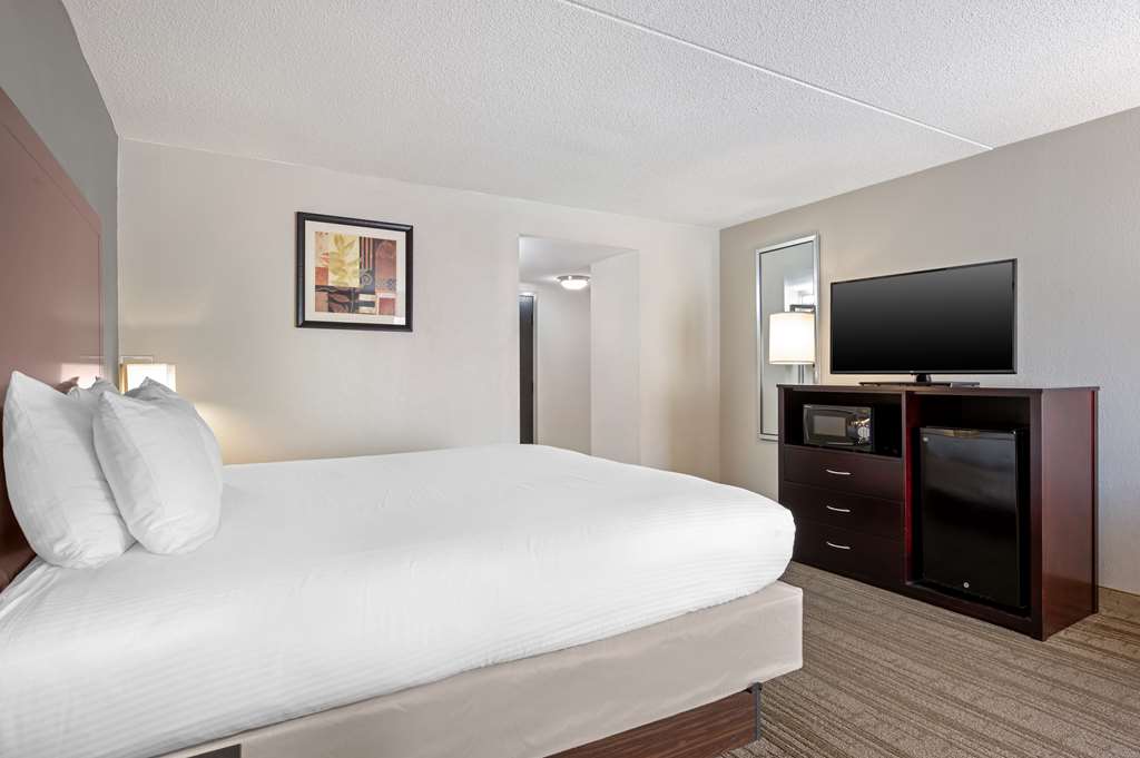 Best Western Ashbury Inn - photo 14