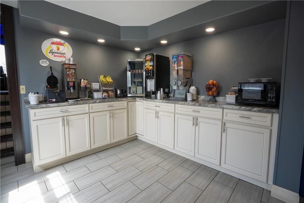 Super 8 by Wyndham Miles City - photo 34