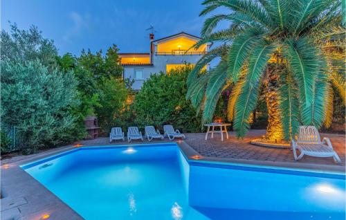 Gorgeous Apartment In Pula With Wifi — 4-Star Luxury Hotel in Pula, Croatia