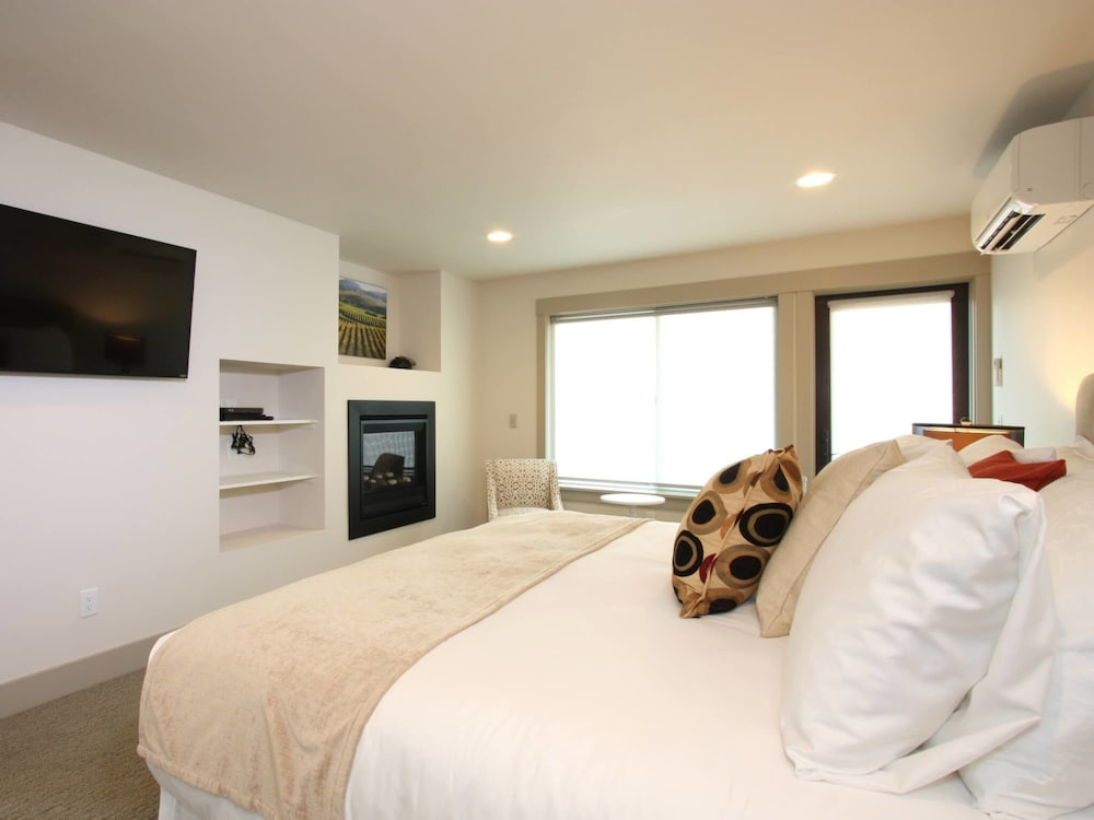 Vineyard View Inn - photo 10