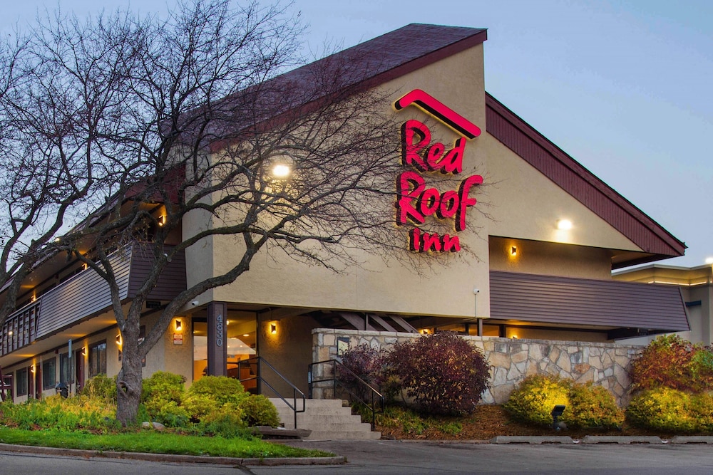 Red Roof Inn Madison WI - photo 2