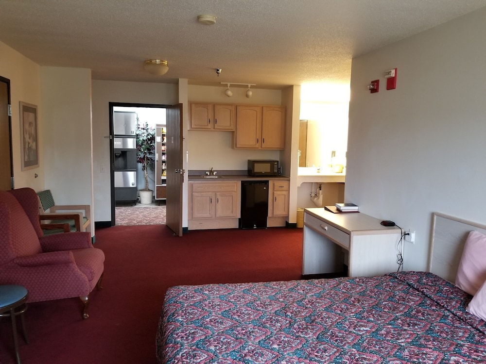 Bilmar Inn & Suites Dell Rapids Near Sioux Falls - photo 69