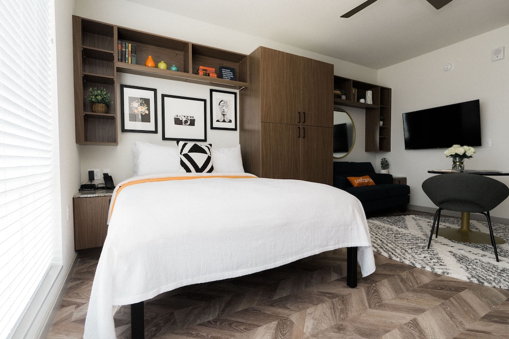 Yugo Guest Suites - photo 8