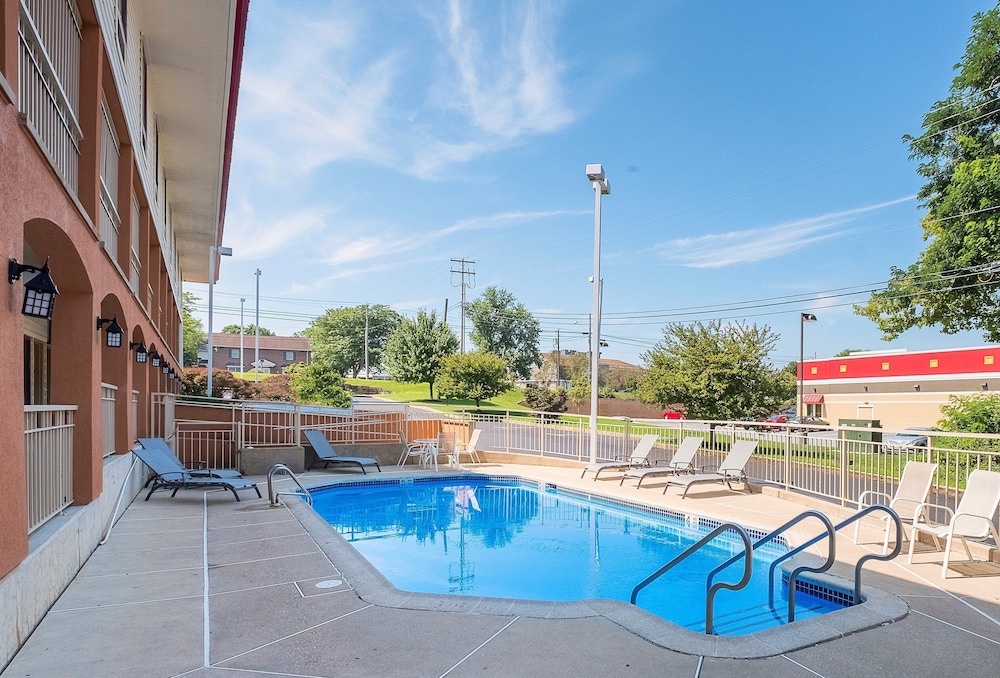 Red Roof Inn Lancaster - photo 28