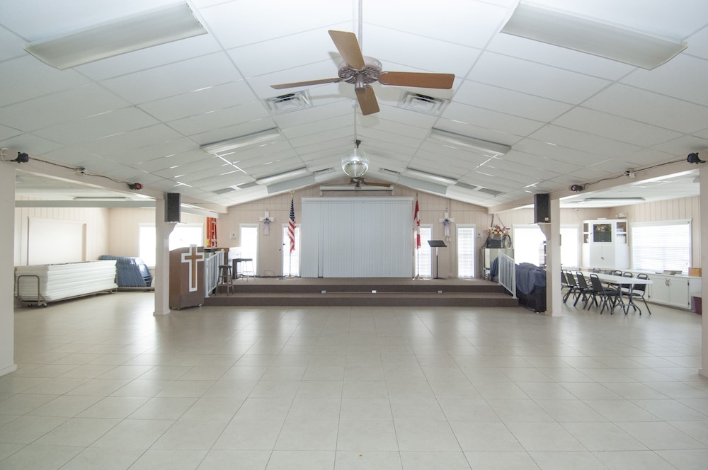 Settler's Rest RV Resort - photo 9