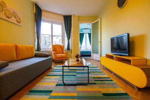 Small Paris — 4-Star Luxury Hotel in Budapest, Hungary