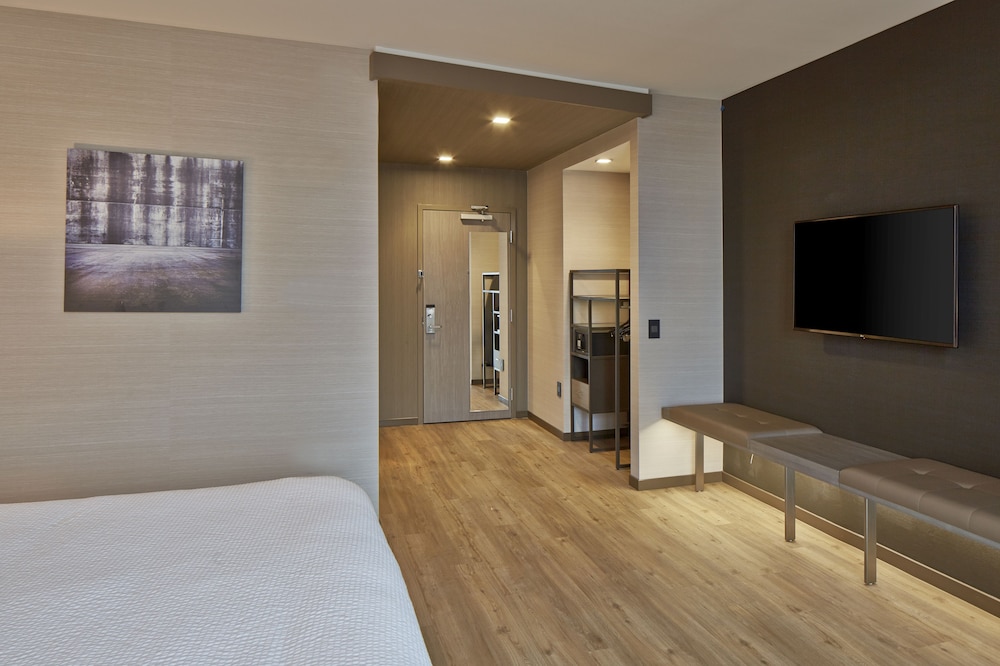 AC Hotel by Marriott Columbus Dublin - photo 5