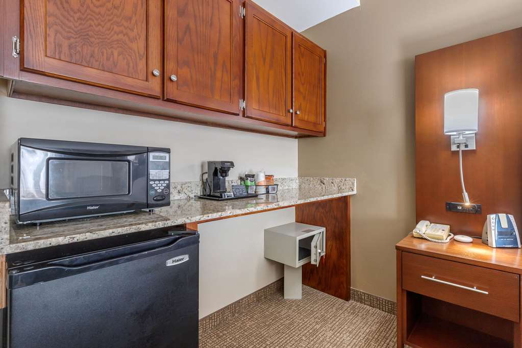 Comfort Suites Johnson City near University - photo 27
