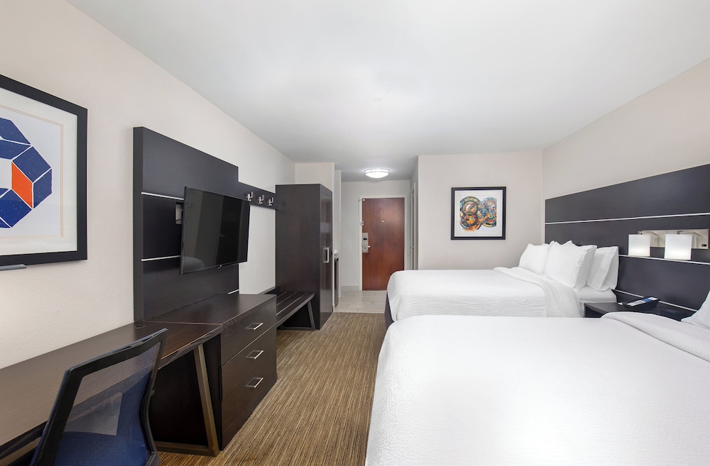 Holiday Inn Express & Suites Locust Grove by IHG - photo 10