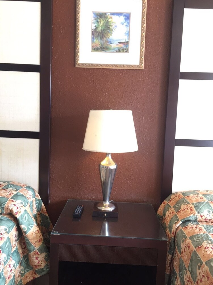Knights Inn Giddings - photo 7