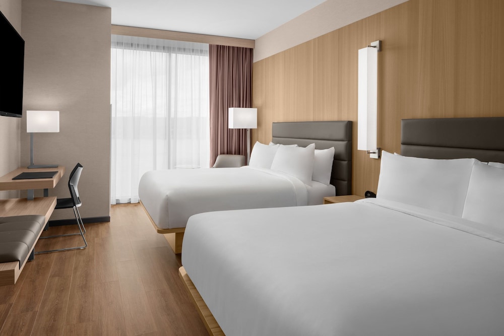 AC Hotel Vancouver Waterfront - photo 8