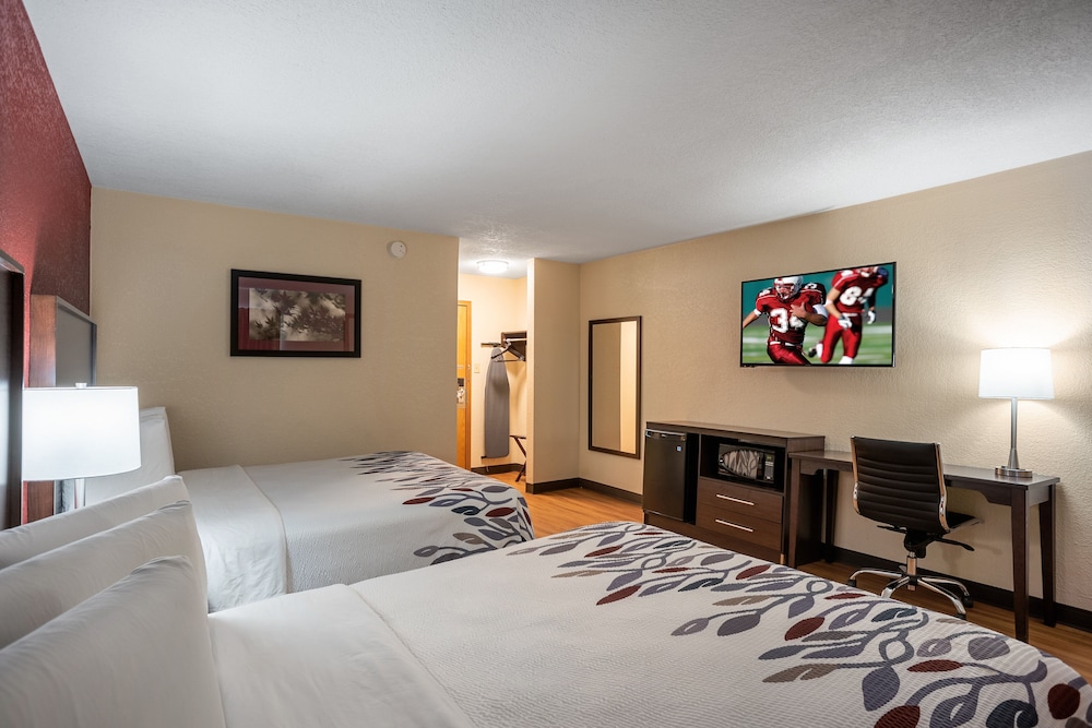 Red Roof Inn Des Moines - photo 13