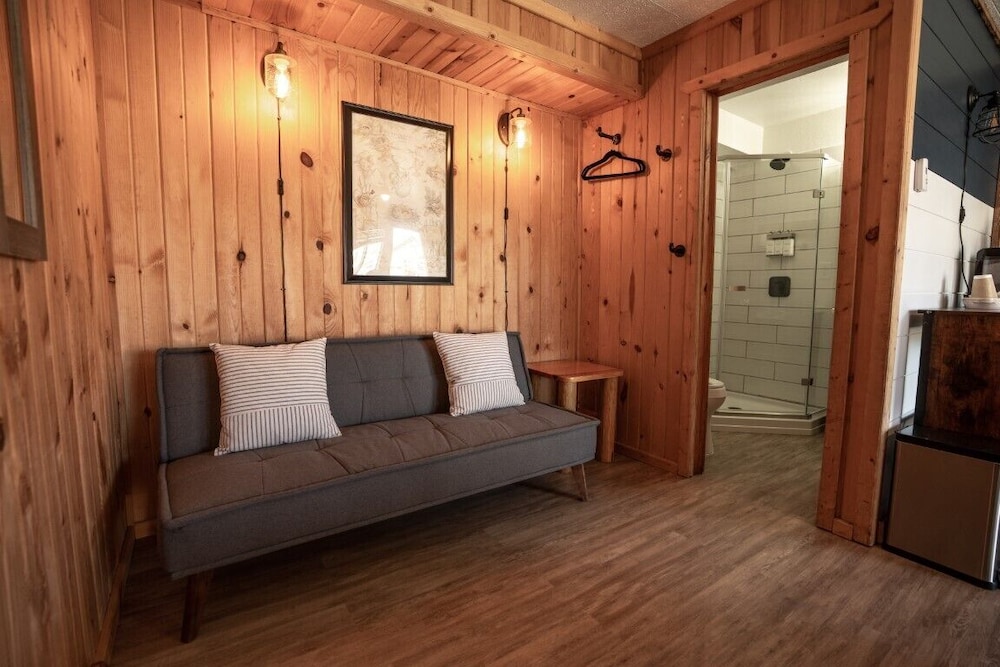 Columbia Point Resort - photo 33