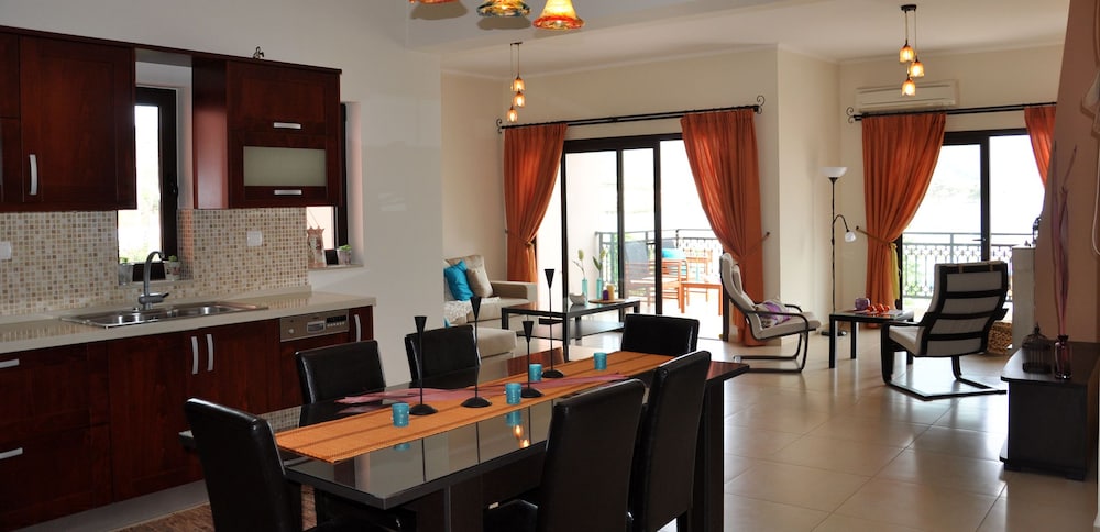 Porfyra's Island — 4-Star Luxury Hotel in Ierapetra, Greece
