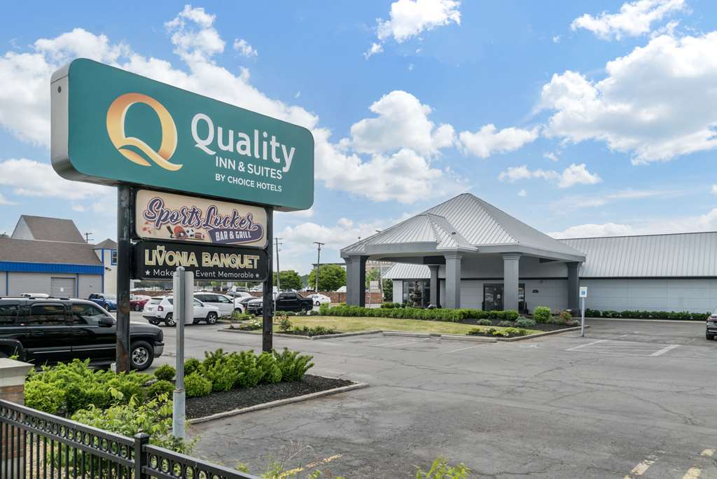 Quality Inn and Suites Livonia — hotel in Livonia