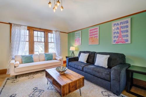 Stunning Brewers Hill Retreat with 2 bedrooms & 1 bath — 4-Star Luxury Hotel in Milwaukee, United States
