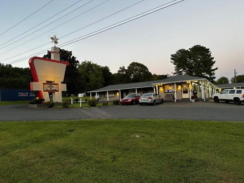 Beas Parkway Inn — hotel in Mount Airy