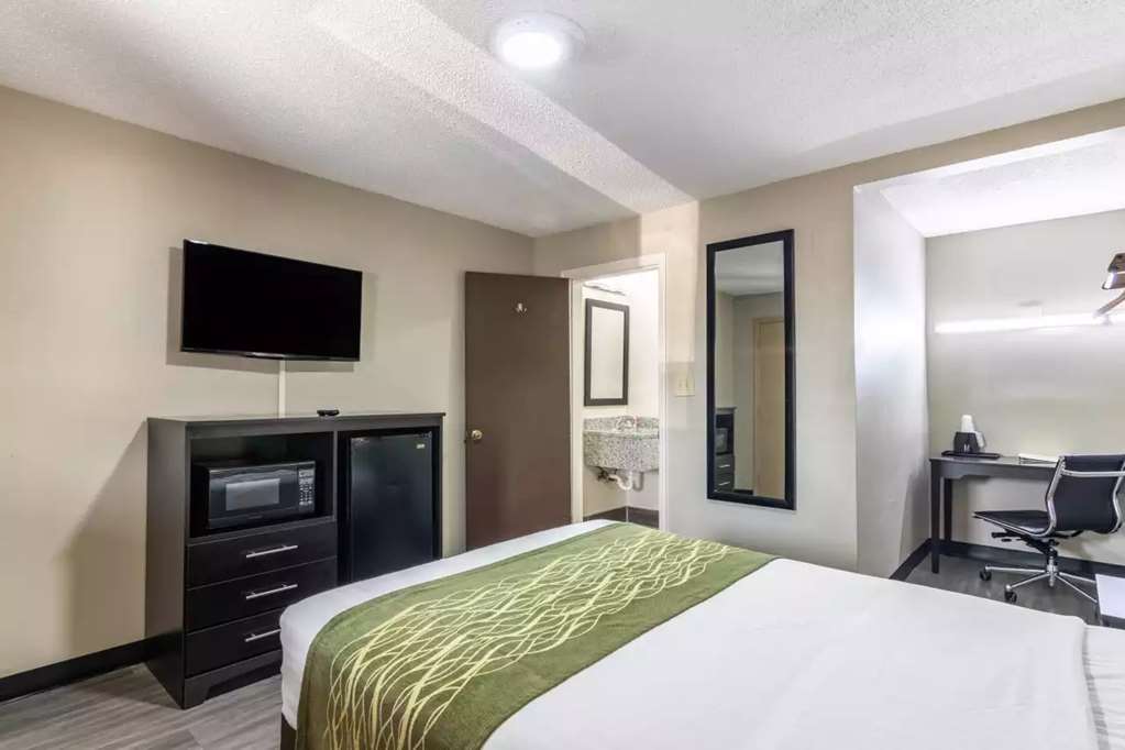 Americas Best Value Inn Opelika - photo 15