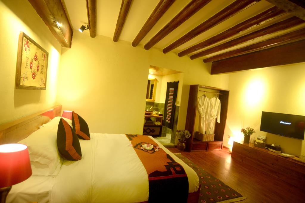 Castle of Roses Hotel in Shangri-La, People's Republic of China