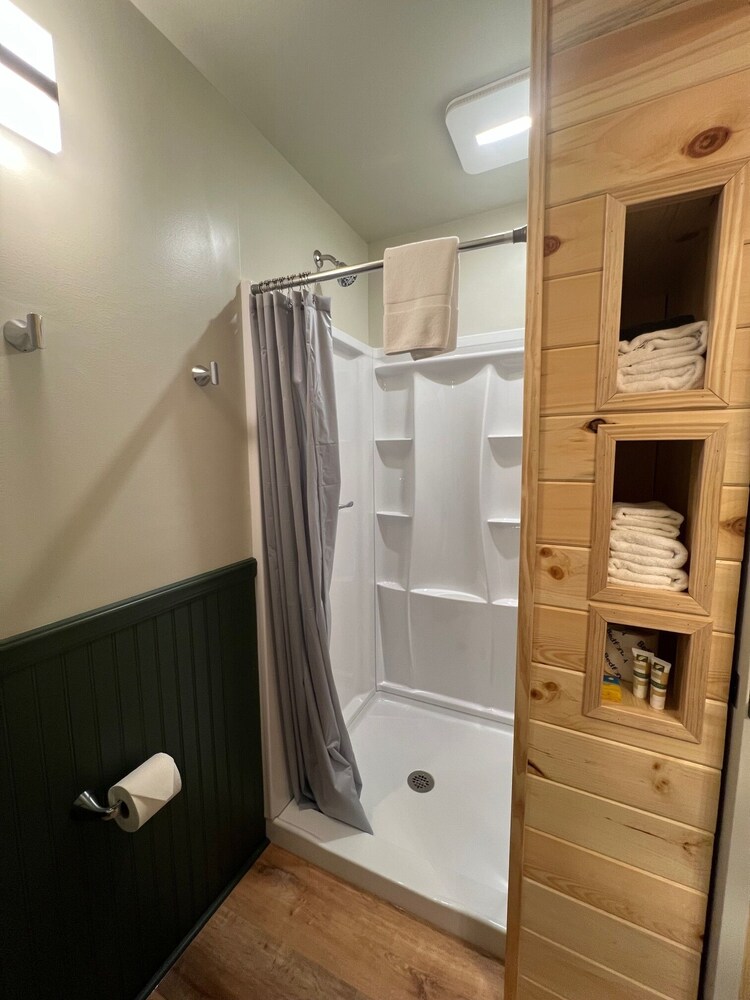 Cedars Motel - photo 19