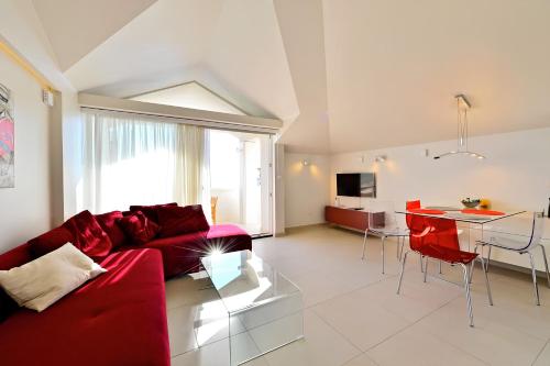 Penthouse Sea View Palace Lidija - last minute hotel in Split