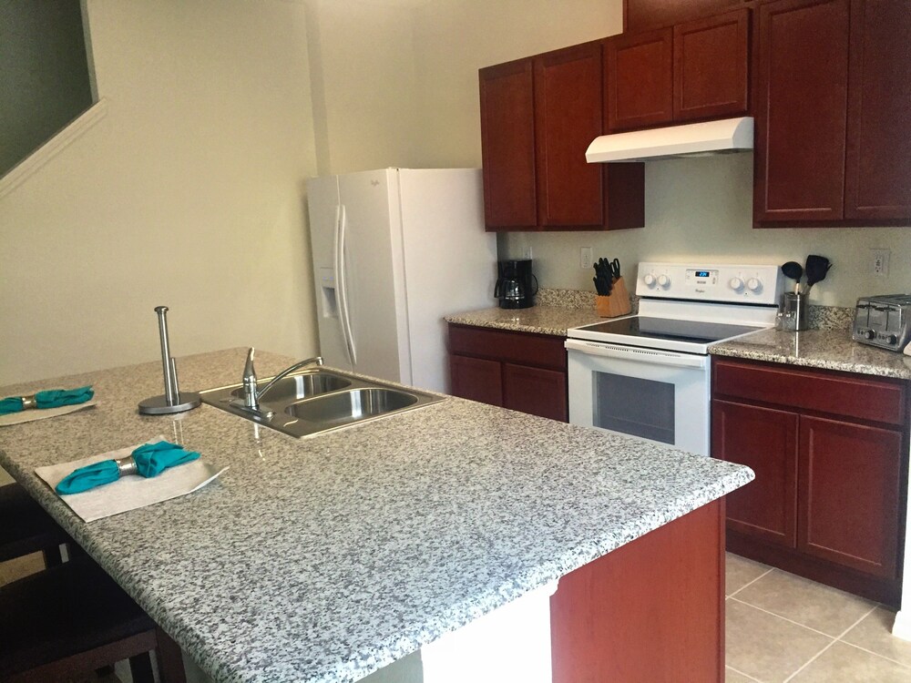Townhomes by Florida Finesse Management - photo 17