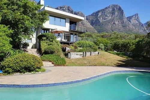 Aloe Manor — 4-Star Luxury Hotel in Cape Town, South Africa