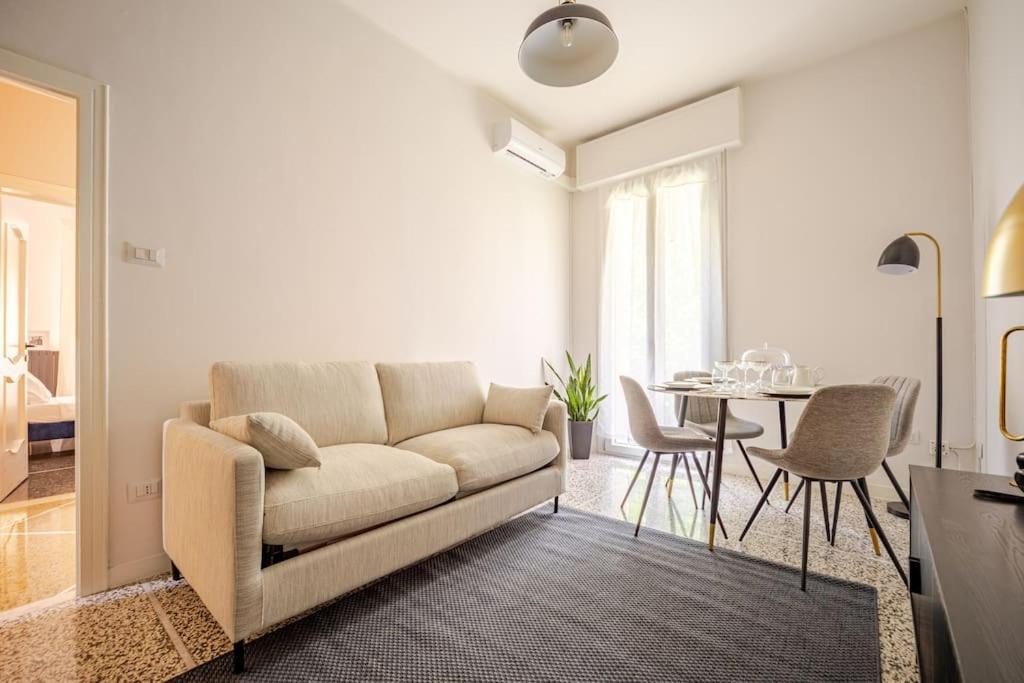 Casa Con 2 Camere Da Letto E Parcheggio a Bologna — 4-Star Luxury Hotel in Bologna, Italy