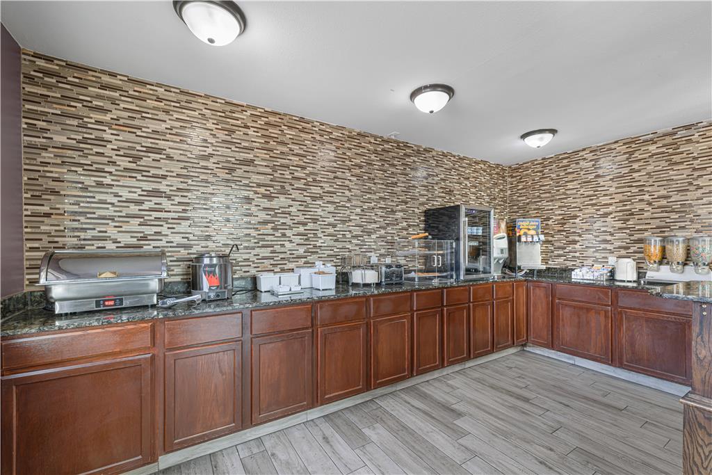 SureStay Plus Hotel by Best Western Kearney Liberty North - photo 7