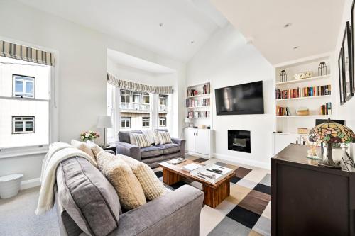New Chic 3 Bed Flat in Clapham — 4-Star Luxury Hotel in London, United Kingdom