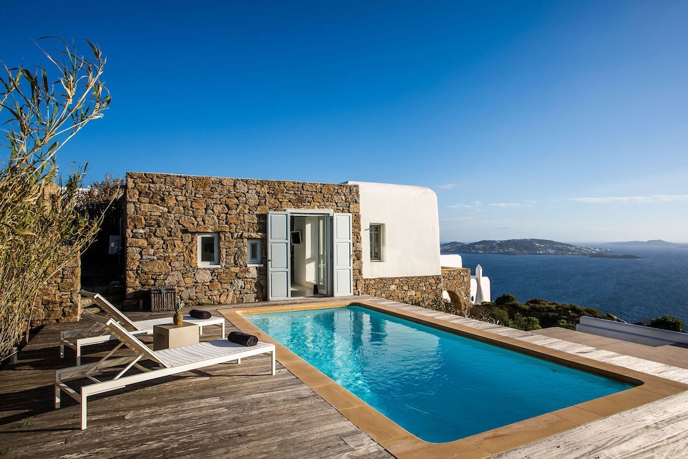 Villa Christina By Mykonos Pearls — 4-Star Luxury Hotel in Mykonos, Greece