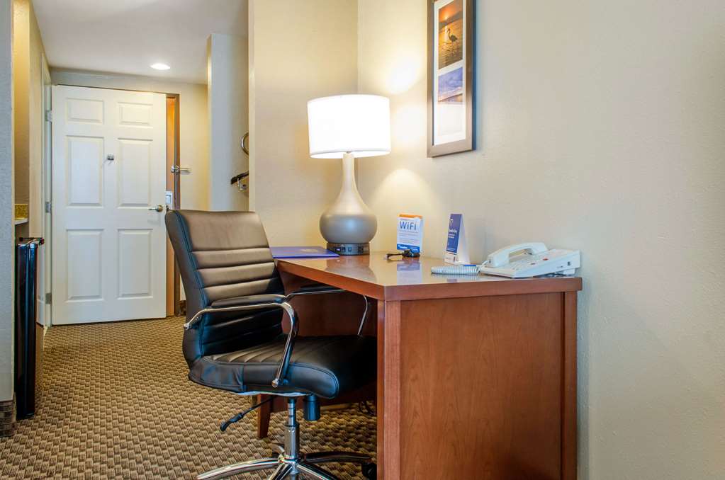 Comfort Inn & Suites Biloxi D'Iberville - photo 11